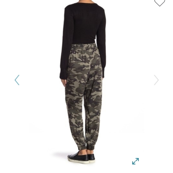 Know one cares camouflage joggers - Picture 2 of 7